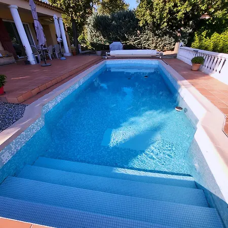 Cosy Rez-de-jardin De *